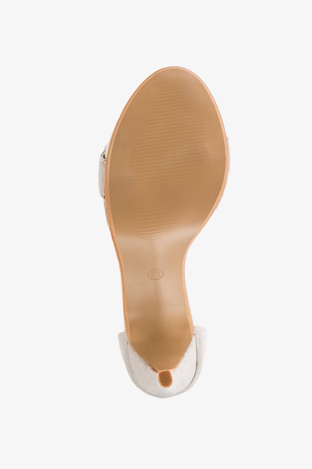 Szare sandały damskie szpilki błyszczące z zakrytą piętą paskiem wokół kostki ze skórzaną wkładką Casu A20X2/S