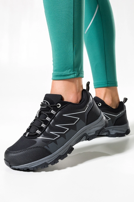 Czarne buty trekkingowe damskie sznurowane z szarymi dodatkami softshell Casu B2113-1