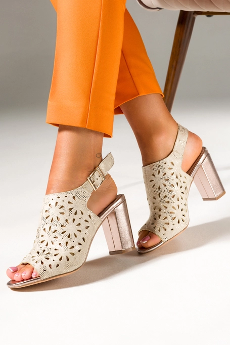 Złote sandały damskie Sergio Leone błyszczące ażurowe zabudowane na słupku skórzana wkładka SK909-CA
