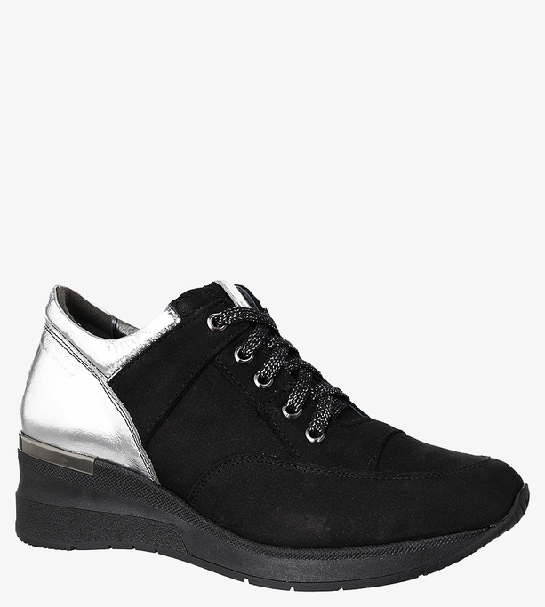 Czarne sneakersy Casu buty sportowe sznurowane na koturnie polska skóra 420
