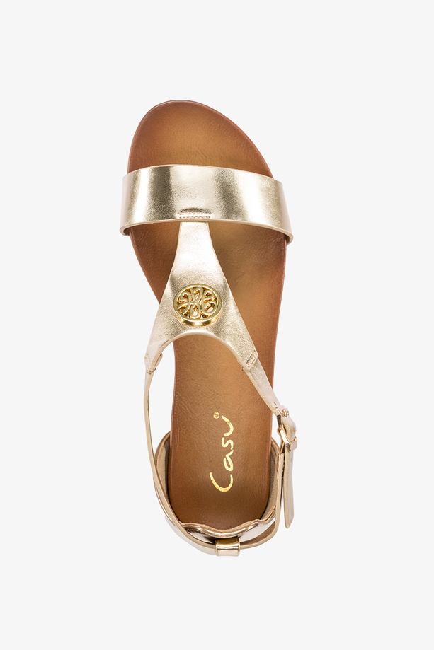 Złote sandały z ozdobą błyszczące damskie płaskie z zakrytą piętą Casu K24X2-G