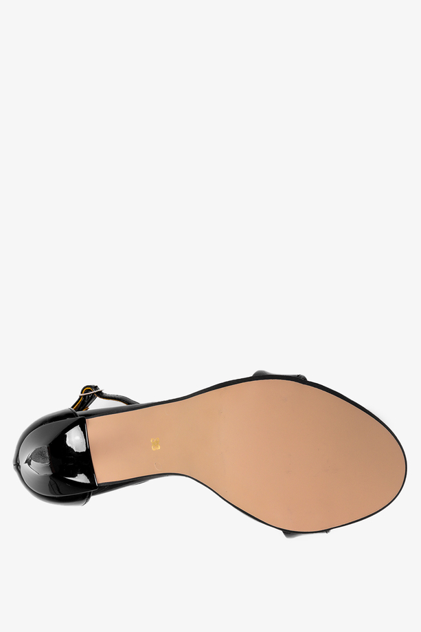 Czarne sandały szpilki błyszczące z zakrytą piętą pasek wokół kostki polska skóra Casu 2613-0