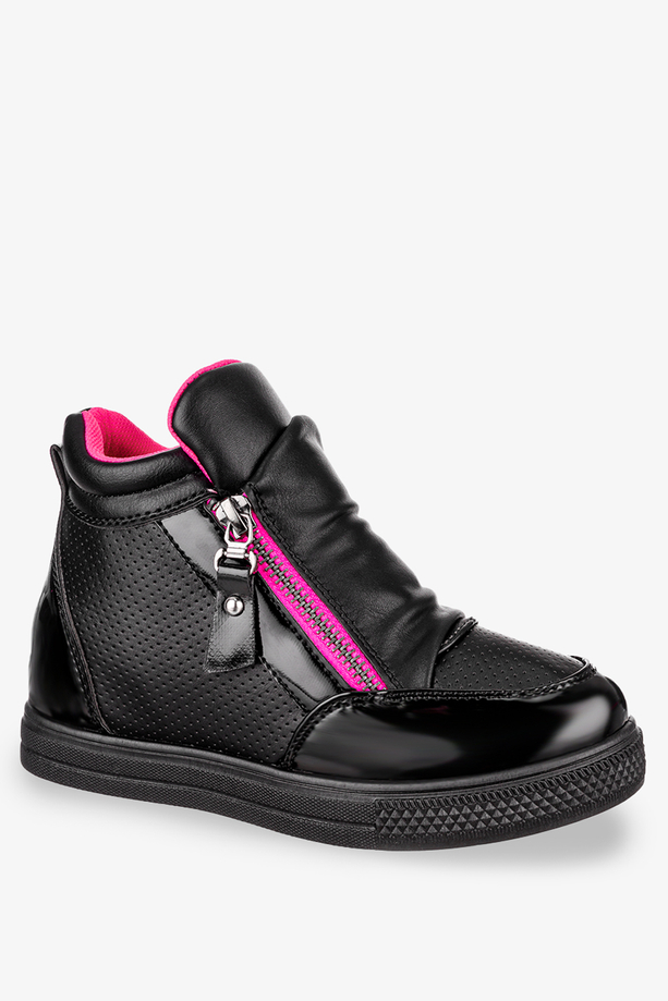 Czarne sneakersy ażurowe na ukrytym koturnie Casu R50C-2
