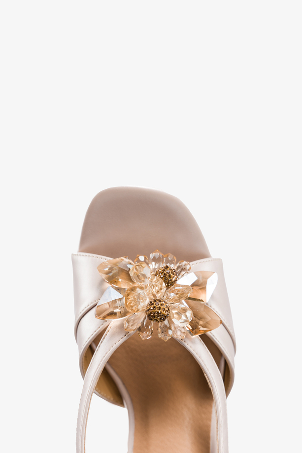 Perłowe sandały z kryształkami damskie na klocku skórzana wkładka Casu ER24X13-BE