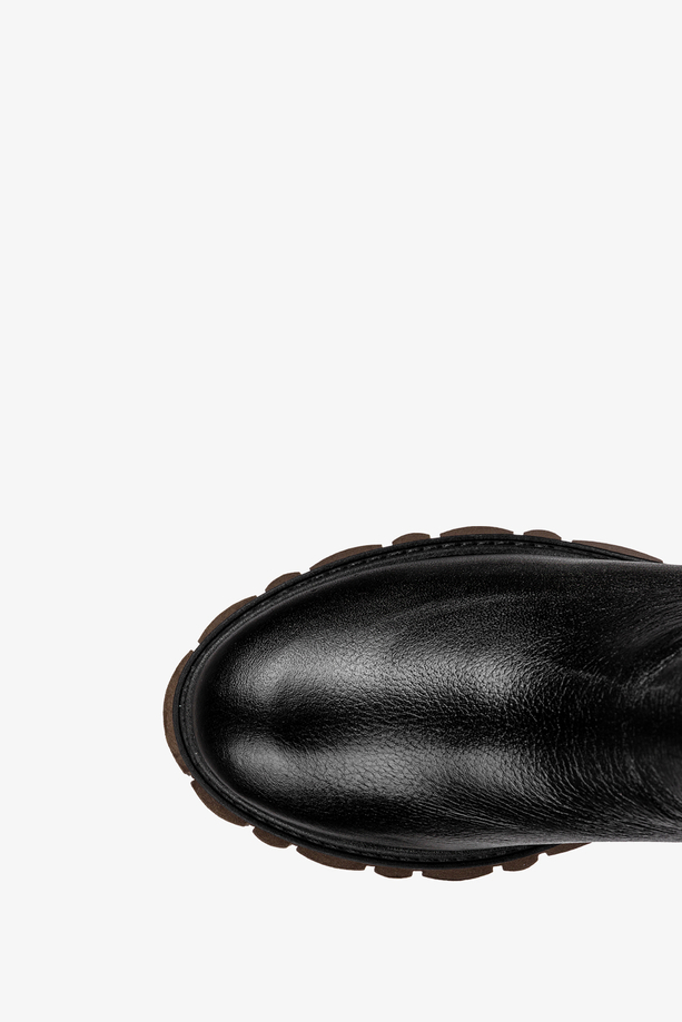 Czarne botki na platformie z gumkami po bokach POLSKA SKÓRA Casu 60328