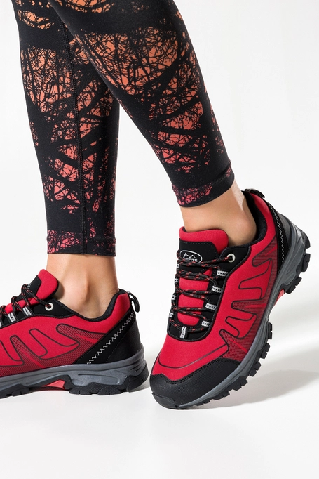 Czerwone buty trekkingowe damskie sznurowane z czarnymi dodatkami softshell Casu B2116-4