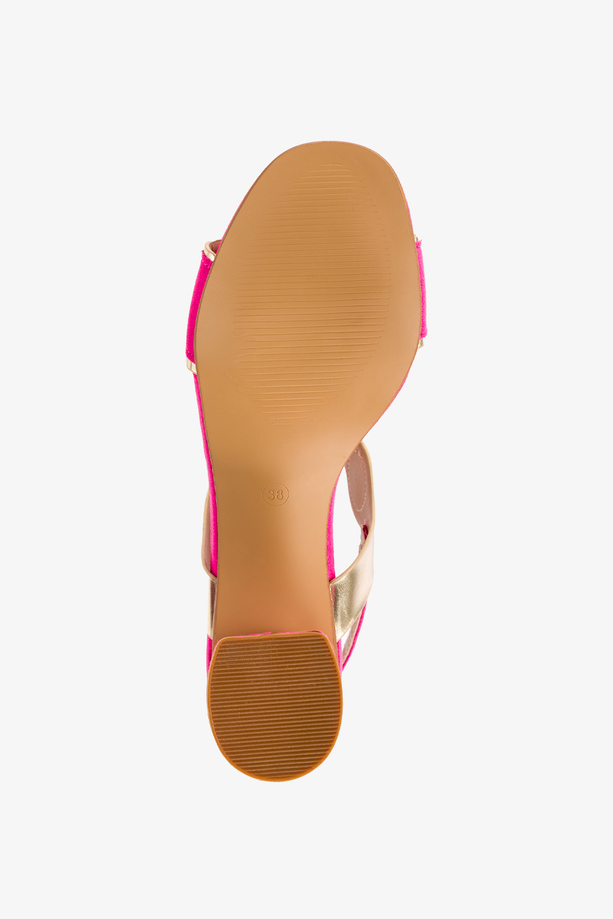 Fuksjowe sandały damskie z kolorowymi wstawkami na ozdobnym klocku ze skórzaną wkładką Casu U24X15-F