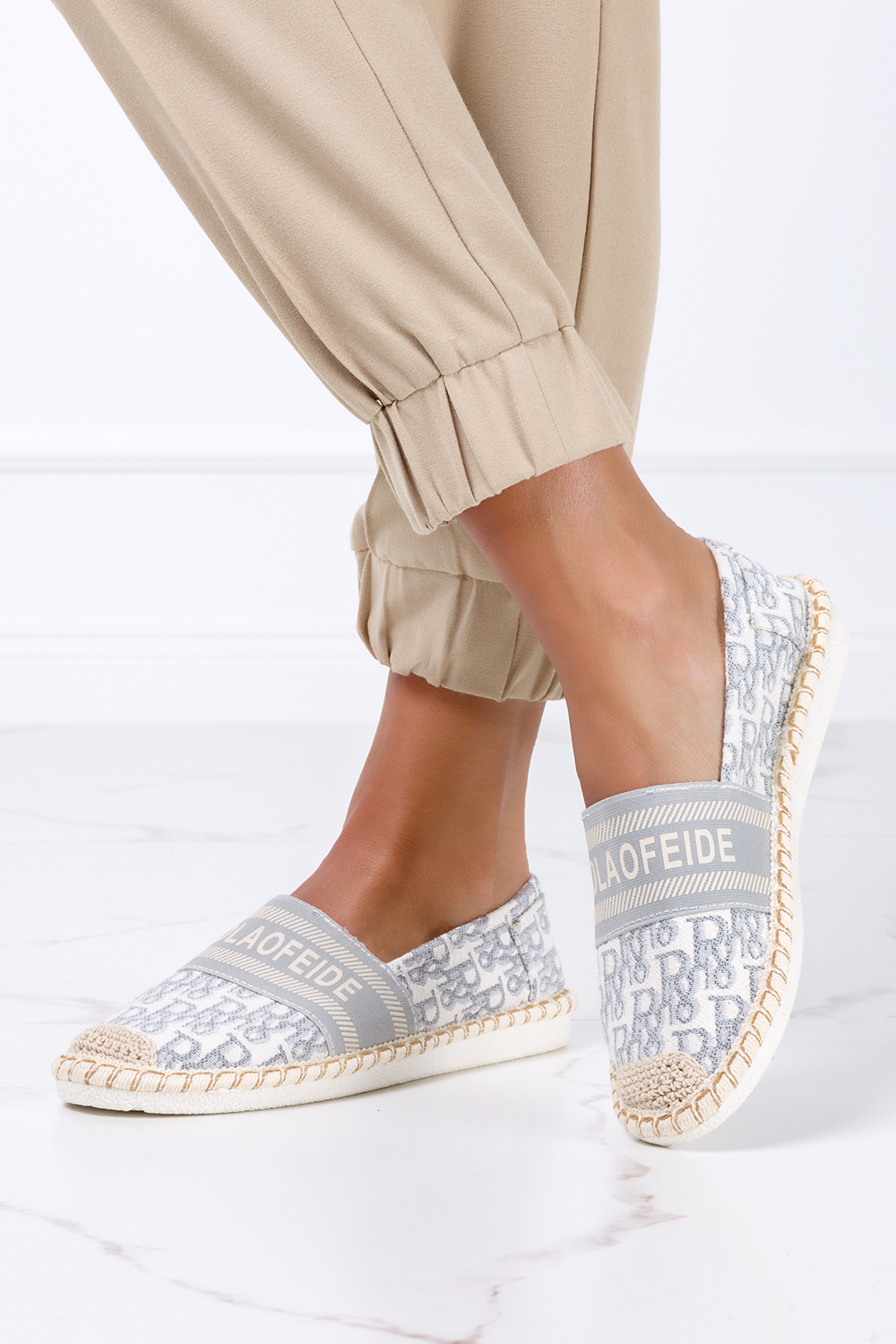 Szare espadryle z napisami slip on Casu NB538P