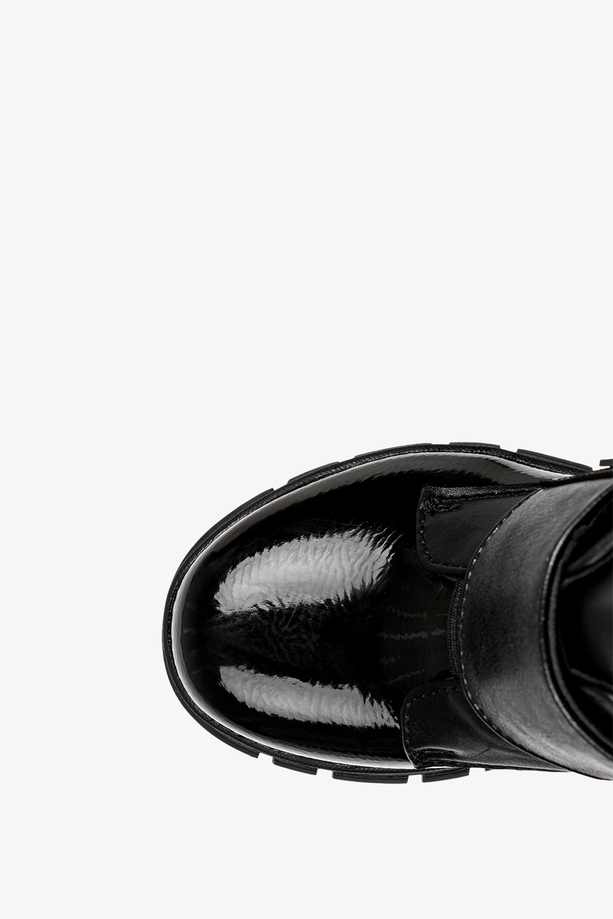 Czarne botki lakierowane na rzep Casu GQ431