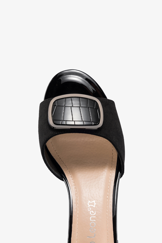 Czarne sandały damskie Sergio Leone z ozdobą na szerokim klocku zakryta pięta pasek wokół kostki skórzana wkładka SK874-CA
