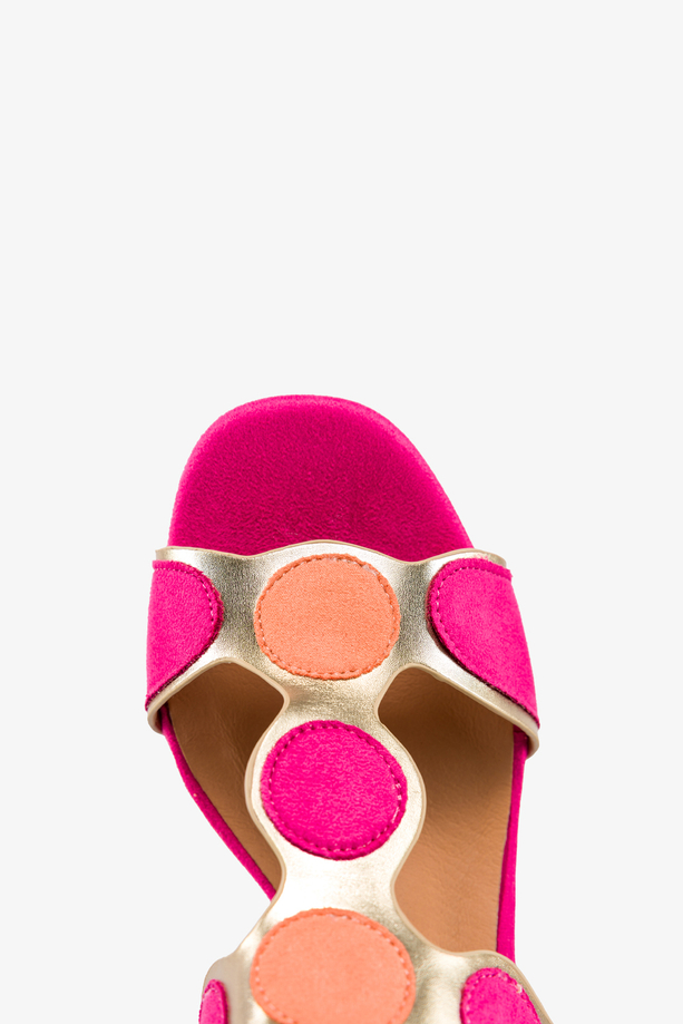 Fuksjowe sandały damskie z kolorowymi wstawkami na ozdobnym klocku ze skórzaną wkładką Casu U24X15-F