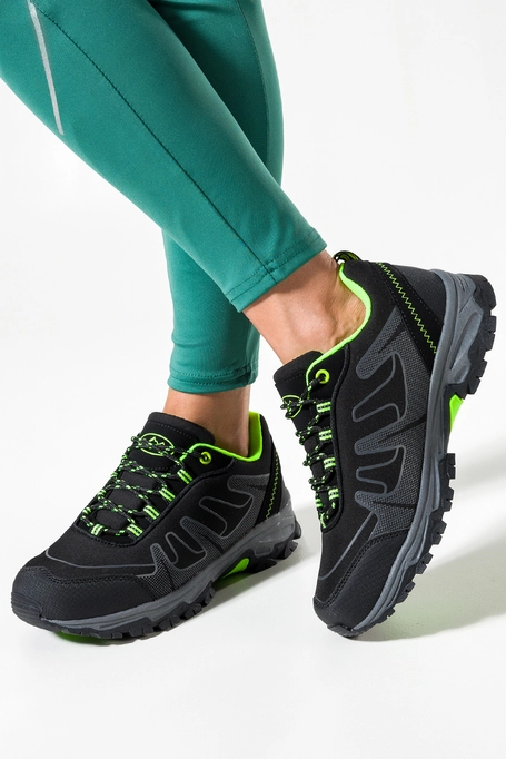 Czarne buty trekkingowe damskie sznurowane z zielonymi dodatkami softshell Casu B2116-2