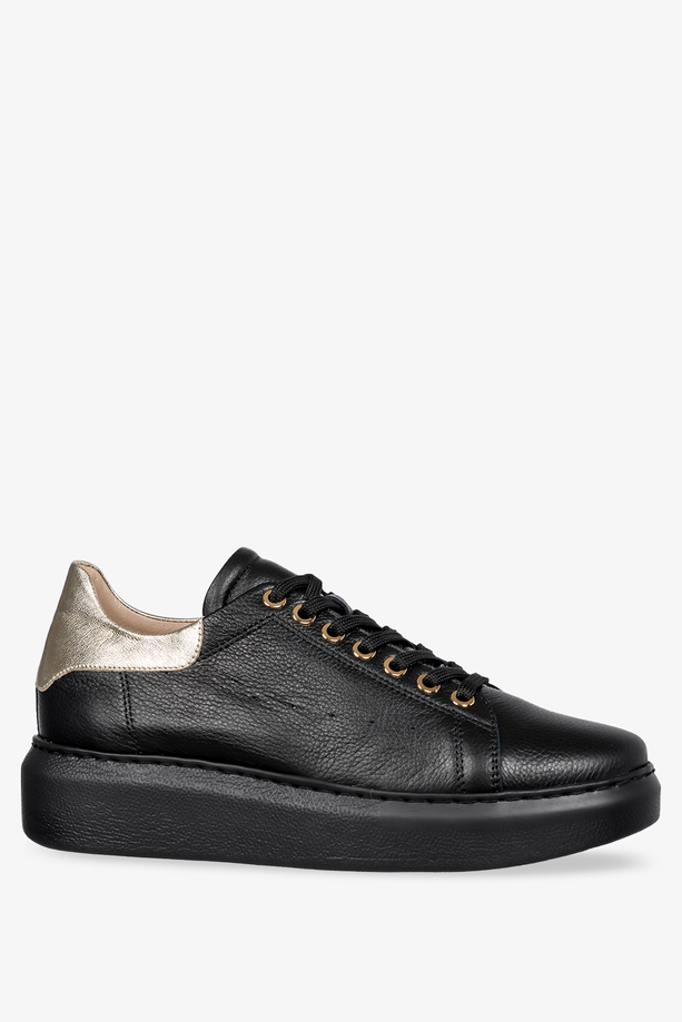 Czarne sneakersy skórzane damskie buty sportowe sznurowane na platformie PRODUKT POLSKI Casu 2288