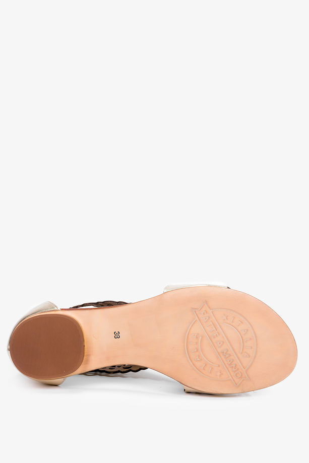 Złote sandały skórzane damskie ażurowe płaskie zabudowane z zamkiem na pięcie PRODUKT POLSKI Casu 2699-0