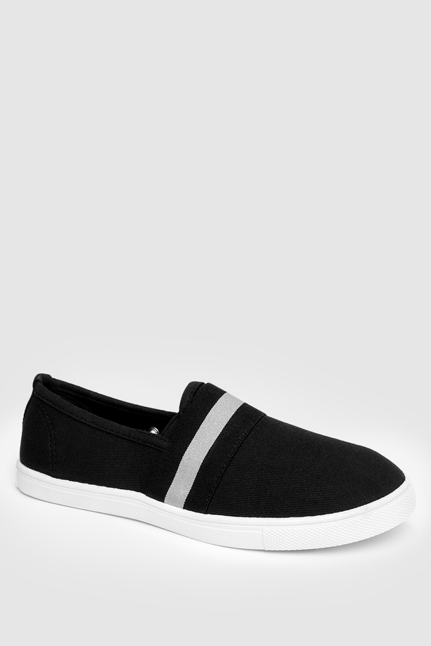 Czarne tenisówki Casu slip on 11011-1