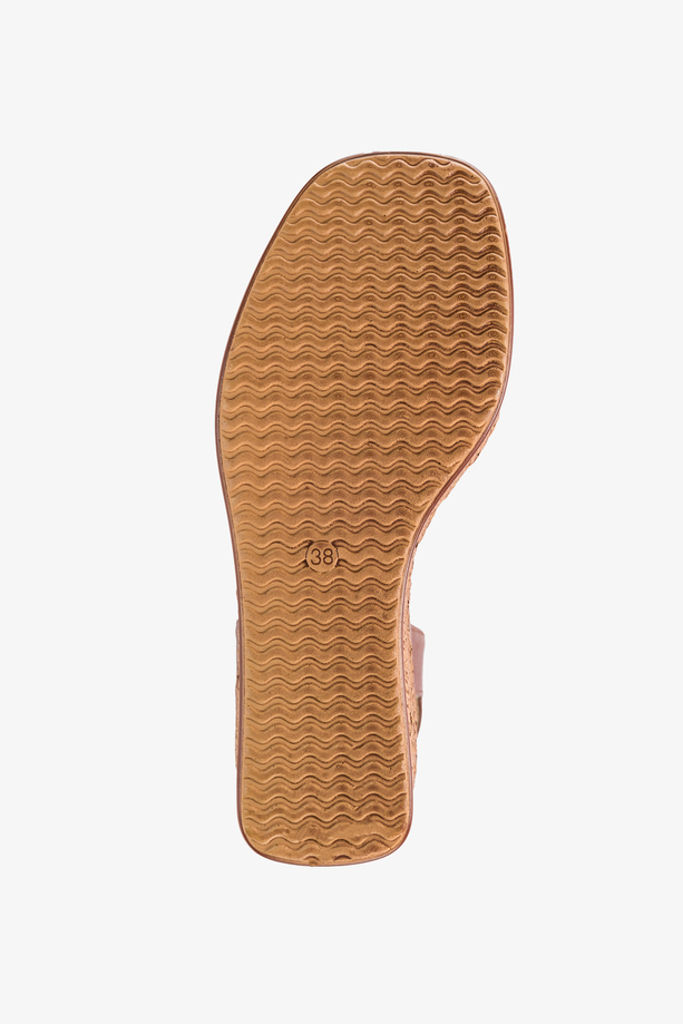 Złote sandały damskie Sergio Leone z klamrą na ozdobnym koturnie skórzana wkładka SK229-CA