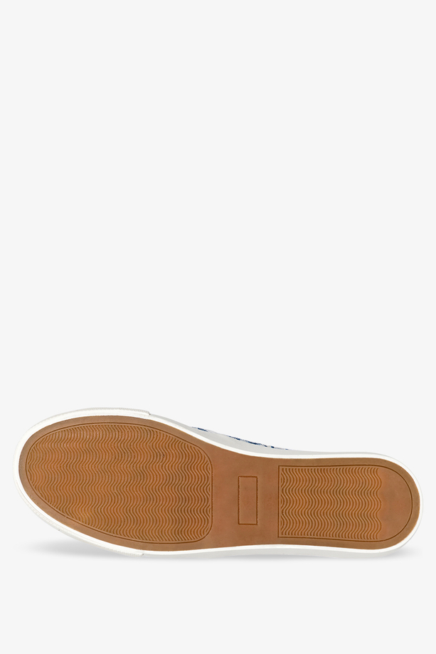 Białe tenisówki z napisami damskie slip on Casu 205079