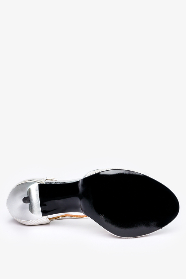 Srebrne sandały skórzane damskie szpilki błyszczące t-bar PRODUKT POLSKI Casu 2493